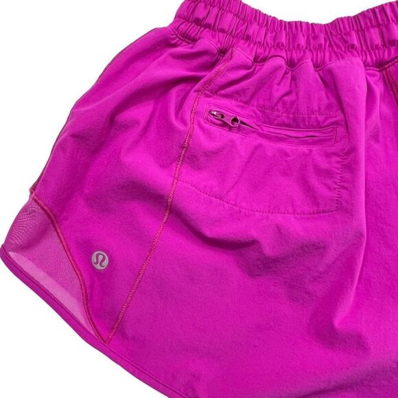 Lululemon Hotty Hot Reflective Stripe Short in Regal Plum Size 8 - Picture 4 of 7